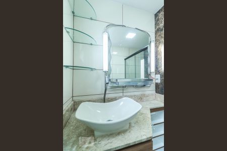 Apartamento à venda com 75m², 3 quartos e 1 vaga Apartamento à venda com 75m², 3 quartos e 1 vagaBanheiro Quarto 03 (Suíte)