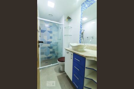 Apartamento à venda com 75m², 3 quartos e 1 vaga Apartamento à venda com 75m², 3 quartos e 1 vagaBanheiro Social