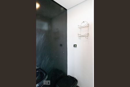 Apartamento à venda com 83m², 3 quartos e 1 vaga Apartamento à venda com 83m², 3 quartos e 1 vagaBanheiro de Serviço
