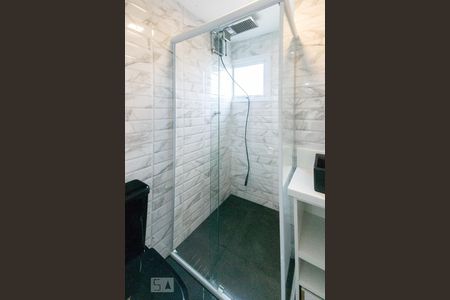 Apartamento à venda com 83m², 3 quartos e 1 vaga Apartamento à venda com 83m², 3 quartos e 1 vagaBanheiro Social