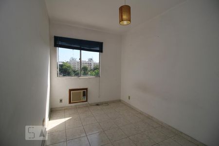 Quarto 01 de apartamento para alugar com 2 quartos, 55m² em Freguesia (jacarepaguá), Rio de Janeiro