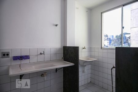 Cozinha de apartamento para alugar com 2 quartos, 50m² em São Francisco, Belo Horizonte