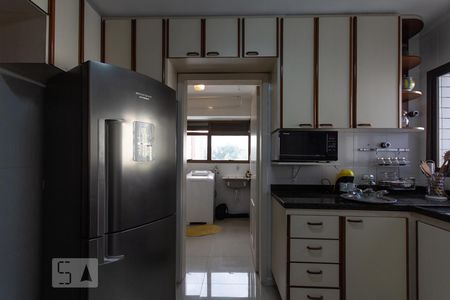 Apartamento para alugar com 104m², 3 quartos e sem vaga Apartamento para alugar com 104m², 3 quartos e sem vagaCozinha