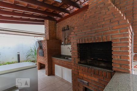 Apartamento para alugar com 104m², 3 quartos e sem vaga