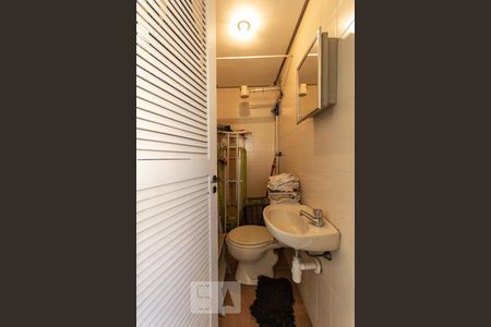 Apartamento para alugar com 104m², 3 quartos e sem vaga Apartamento para alugar com 104m², 3 quartos e sem vagaBanheiro de serviço