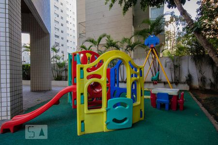 Apartamento para alugar com 104m², 3 quartos e sem vaga Apartamento para alugar com 104m², 3 quartos e sem vagaPlayground