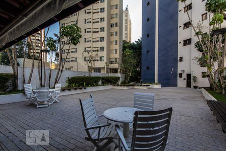 Apartamento para alugar com 104m², 3 quartos e sem vaga Apartamento para alugar com 104m², 3 quartos e sem vagaChurrasqueira
