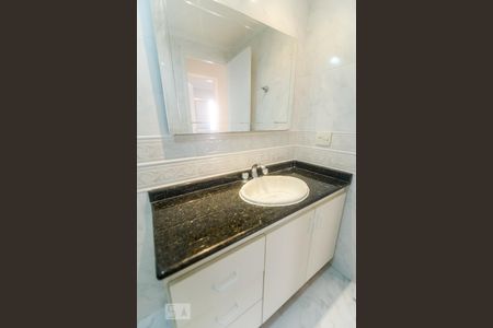 Banheiro de apartamento para alugar com 3 quartos, 70m² em Vila Gomes Cardim, São Paulo