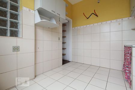 Cozinha  de apartamento para alugar com 1 quarto, 52m² em Centro, Belo Horizonte