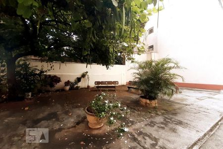 Apartamento à venda com 80m², 2 quartos e sem vagaÁrea comum