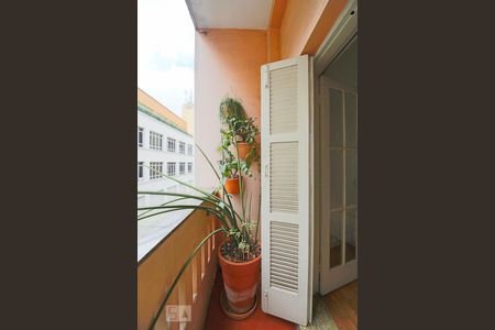 Varanda de kitnet/studio para alugar com 1 quarto, 44m² em Vila Buarque, São Paulo