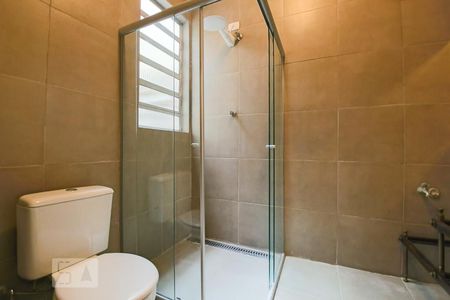 Banheiro de kitnet/studio para alugar com 1 quarto, 44m² em Vila Buarque, São Paulo