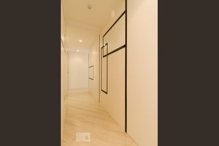 Apartamento para alugar com 285m², 3 quartos e 4 vagas Apartamento para alugar com 285m², 3 quartos e 4 vagasCorredor