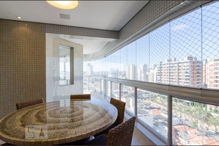 Apartamento para alugar com 285m², 3 quartos e 4 vagas Apartamento para alugar com 285m², 3 quartos e 4 vagasVaranda gourmet