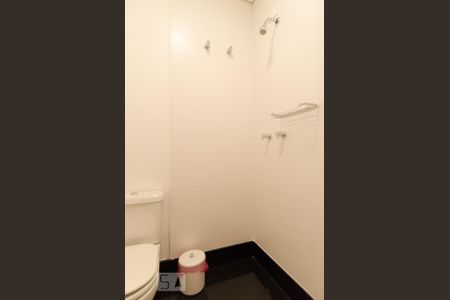 Apartamento para alugar com 285m², 3 quartos e 4 vagas Apartamento para alugar com 285m², 3 quartos e 4 vagasBanheiro de serviço