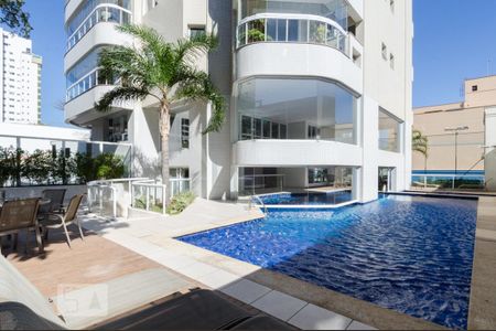 Apartamento para alugar com 285m², 3 quartos e 4 vagas Apartamento para alugar com 285m², 3 quartos e 4 vagasPiscina