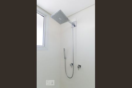 Apartamento para alugar com 285m², 3 quartos e 4 vagas Apartamento para alugar com 285m², 3 quartos e 4 vagasChuveiro