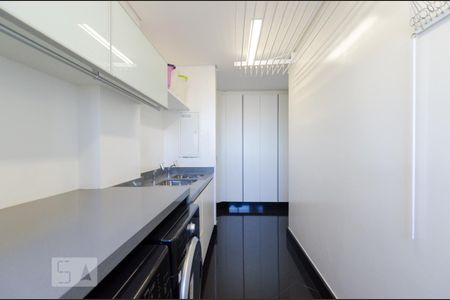 Apartamento para alugar com 285m², 3 quartos e 4 vagas Apartamento para alugar com 285m², 3 quartos e 4 vagasÁrea de serviço