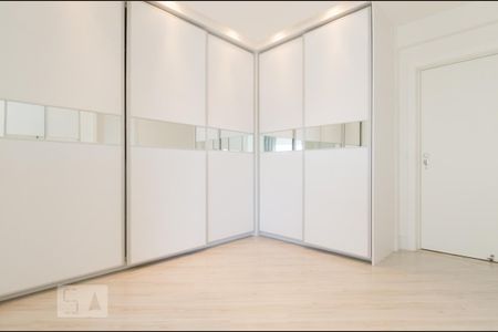 Apartamento para alugar com 285m², 3 quartos e 4 vagas Apartamento para alugar com 285m², 3 quartos e 4 vagasQuarto da suíte 3