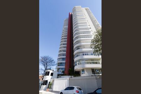 Apartamento para alugar com 285m², 3 quartos e 4 vagas Apartamento para alugar com 285m², 3 quartos e 4 vagasFachada