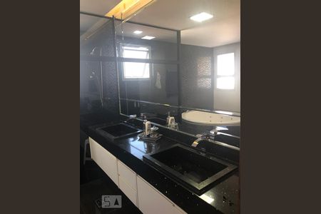 Apartamento à venda com 283m², 4 quartos e sem vaga Apartamento à venda com 283m², 4 quartos e sem vagaBanheiro