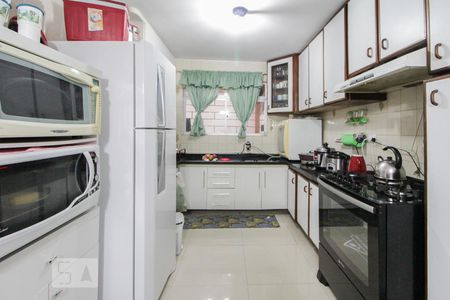 Casa para alugar com 210m², 4 quartos e 2 vagasCozinha