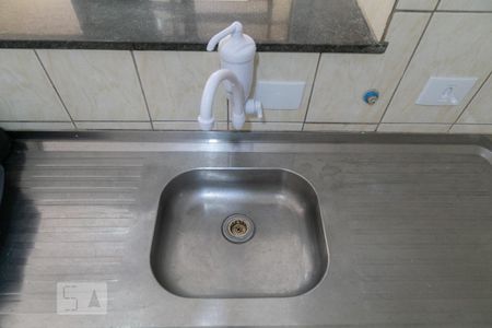 Detalhe da cozinha de casa para alugar com 1 quarto, 50m² em Saúde, São Paulo