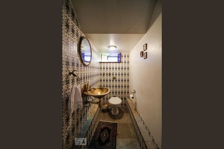 Lavabo de casa à venda com 4 quartos, 550m² em Butantã, São Paulo