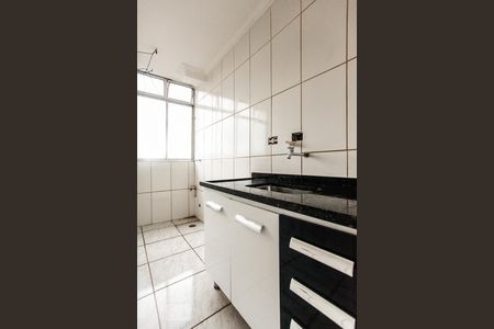 Cozinha de apartamento para alugar com 2 quartos, 52m² em Jardim Cristin Alice, Guarulhos