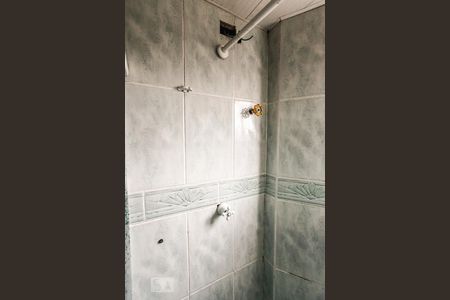 Banheiro de apartamento para alugar com 2 quartos, 52m² em Jardim Cristin Alice, Guarulhos