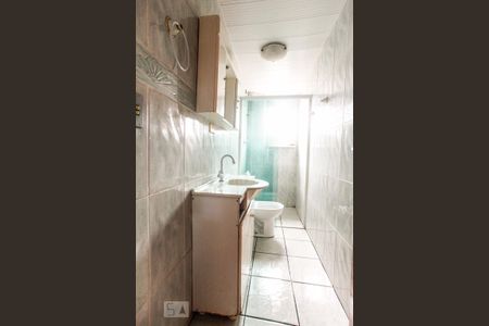 Banheiro de apartamento à venda com 2 quartos, 52m² em Jardim Cristin Alice, Guarulhos