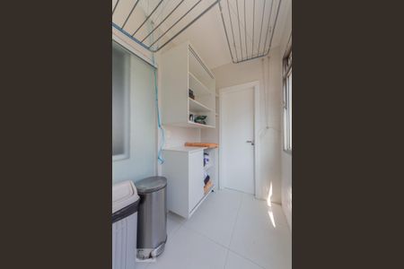 Área de serviço de apartamento para alugar com 2 quartos, 100m² em Cerqueira César, São Paulo