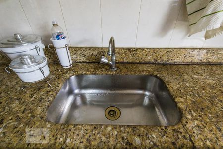 Casa de condomínio para alugar com 330m², 4 quartos e 3 vagasCozinha (Primeiro Andar)