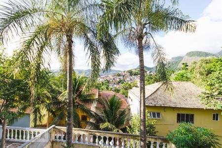 Casa de condomínio para alugar com 330m², 4 quartos e 3 vagasVista - Área Piscina (Subsolo)