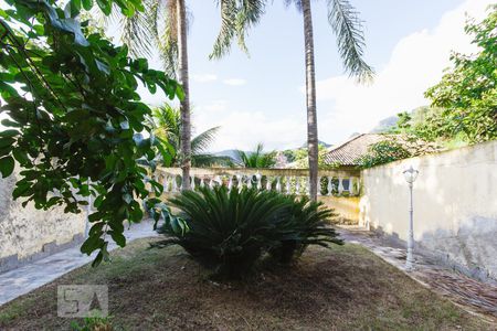 Casa de condomínio para alugar com 330m², 4 quartos e 3 vagasÁrea Comum (Subsolo)