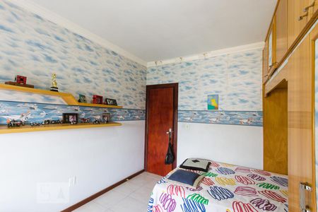 Casa de condomínio para alugar com 330m², 4 quartos e 3 vagasQuarto 2 (Segundo Andar)