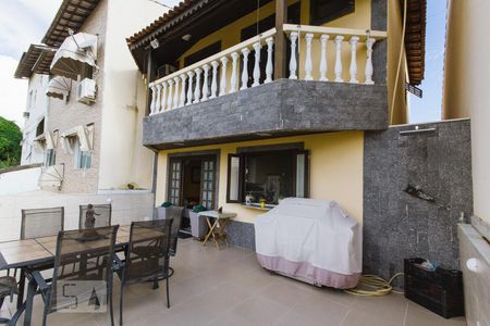 Casa de condomínio para alugar com 330m², 4 quartos e 3 vagasVaranda 2 - Sala (Primeiro Andar)
