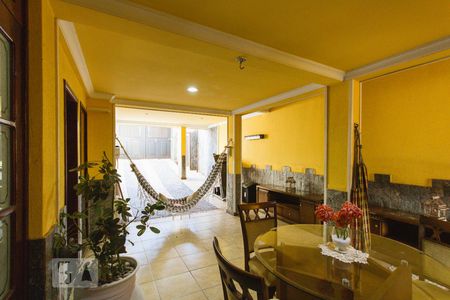 Casa de condomínio para alugar com 330m², 4 quartos e 3 vagasGaragem (Subsolo)