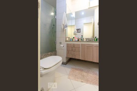 Apartamento à venda com 147m², 3 quartos e sem vagaBanheiro social 1