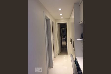 Corredor de apartamento para alugar com 2 quartos, 66m² em Indianópolis, São Paulo