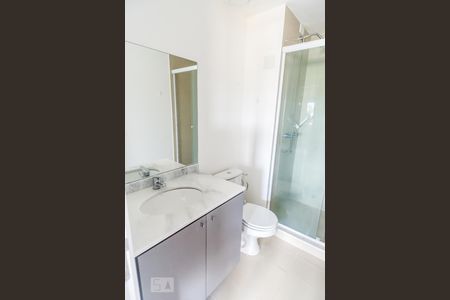 Banheiro de kitnet/studio para alugar com 1 quarto, 34m² em Praia de Belas, Porto Alegre