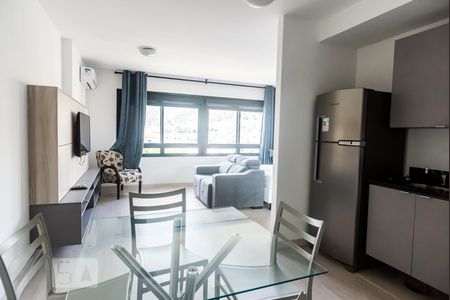 Sala de kitnet/studio para alugar com 1 quarto, 34m² em Praia de Belas, Porto Alegre