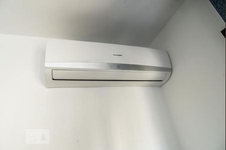 Sala de kitnet/studio para alugar com 1 quarto, 34m² em Praia de Belas, Porto Alegre