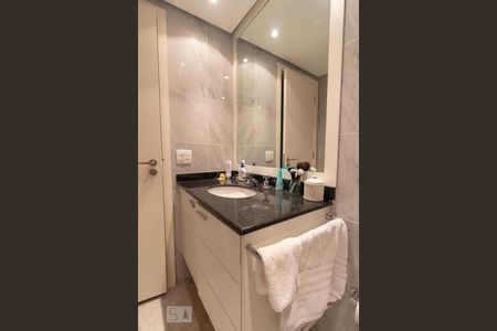 Apartamento à venda com 155m², 3 quartos e 2 vagasBanheiro