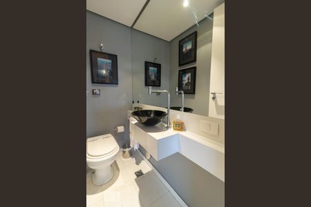 Lavabo de apartamento à venda com 3 quartos, 155m² em Santo Amaro, São Paulo