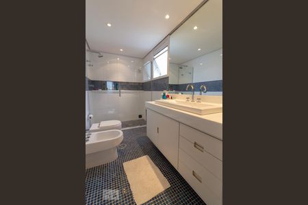 Apartamento à venda com 155m², 3 quartos e 2 vagasBanheiro Suíte