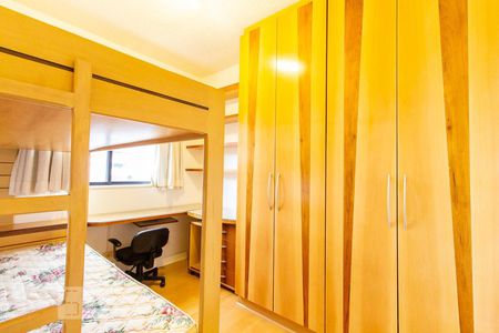 Quarto de apartamento para alugar com 2 quartos, 93m² em Batel, Curitiba