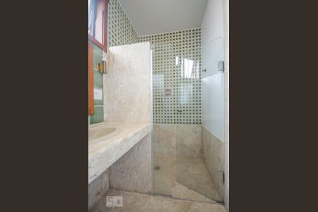 Casa para alugar com 440m², 4 quartos e 3 vagasBanheiro da Suíte 2