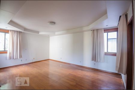 Casa para alugar com 440m², 4 quartos e 3 vagasSuíte 1