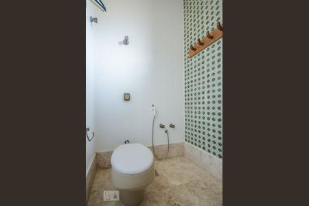 Casa para alugar com 440m², 4 quartos e 3 vagasBanheiro da Suíte 2